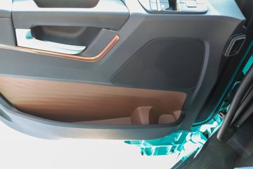 ��������X6000 �����콢 14.6L LNG 630���� 6X4 ��ʿ��12�� AMT�Զ��� ǣ����ͼƬ