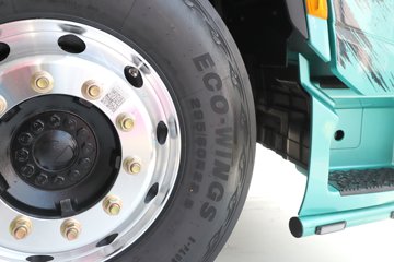 ��������X6000 �����콢 14.6L LNG 630���� 6X4 ��ʿ��12�� AMT�Զ��� ǣ����ͼƬ