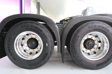 ��������X6000 �����콢 14.6L LNG 630���� 6X4 ��ʿ��12�� AMT�Զ��� ǣ����ͼƬ