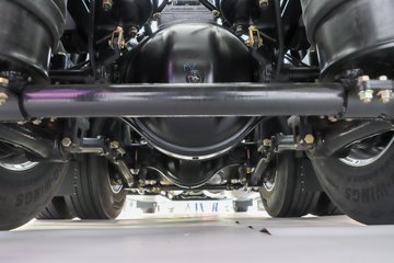 ��������X6000 �����콢 14.6L LNG 630���� 6X4 ��ʿ��12�� AMT�Զ��� ǣ����ͼƬ