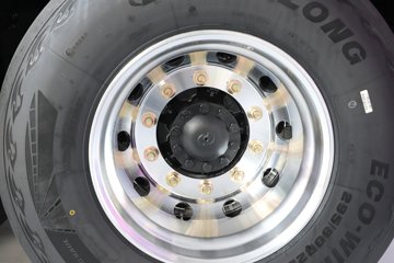 ��������X6000 �����콢 14.6L LNG 630���� 6X4 ��ʿ��12�� AMT�Զ��� ǣ����ͼƬ