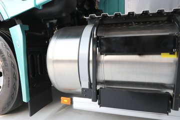 ��������X6000 �����콢 14.6L LNG 630���� 6X4 ��ʿ��12�� AMT�Զ��� ǣ����ͼƬ