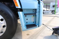 陕汽德龙H6000E 6X4 纯电动牵引车 600.92kWh