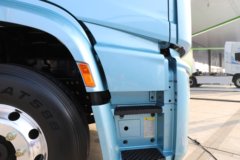 陕汽德龙H6000E 6X4 纯电动牵引车 600.92kWh