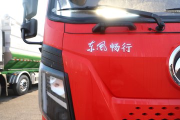 �����½�����X1 3L���� 210���� 4X2 ��ʿ��8�� �ػ���ͼƬ