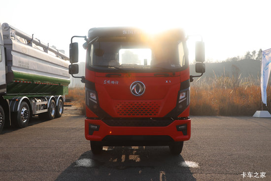 �����½�����X1 6.2L���� 270���� 8X2R ��ʿ��10�� 7.8�ײ�դʽ�ػ���