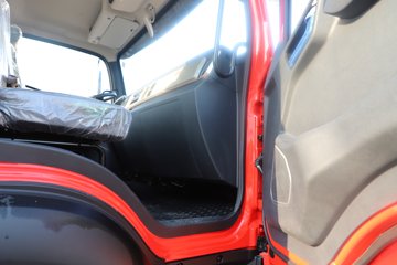 �����½�����X1 3L���� 210���� 4X2 ��ʿ��8�� �ػ���ͼƬ