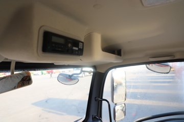 �����½�����X1 3L���� 210���� 4X2 ��ʿ��8�� �ػ���ͼƬ