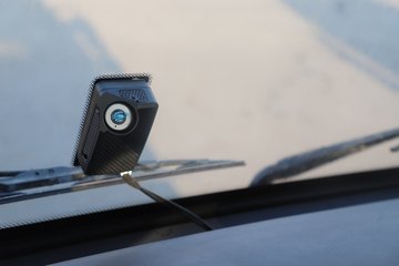 �����½�����X1 3L���� 210���� 4X2 ��ʿ��8�� �ػ���ͼƬ