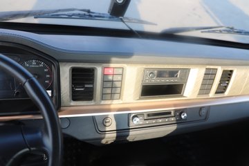 �����½�����X1 3L���� 210���� 4X2 ��ʿ��8�� �ػ���ͼƬ