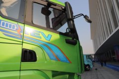 陕汽德龙X5000E 6X4 纯电动自卸车 400kWh