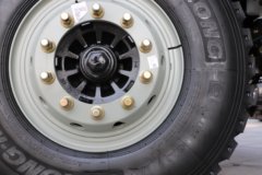 陕汽德龙X5000E 6X4 纯电动自卸车 400kWh