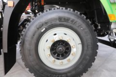 陕汽德龙X5000E 6X4 纯电动自卸车 400kWh