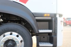 东风新疆 畅行X7 320马力 4X2 冷藏车 东风新疆 畅行X7 320马力 4X2 冷藏车