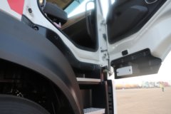 东风新疆 畅行X7 320马力 4X2 冷藏车 东风新疆 畅行X7 320马力 4X2 冷藏车