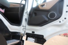 东风新疆 畅行X7 320马力 4X2 冷藏车 东风新疆 畅行X7 320马力 4X2 冷藏车