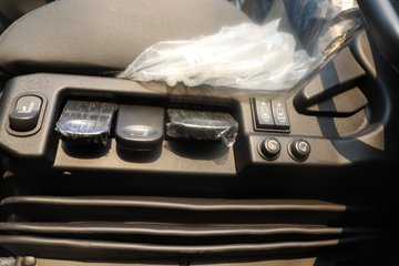 �����½� ����X7 320���� 4X2 ��س�ͼƬ