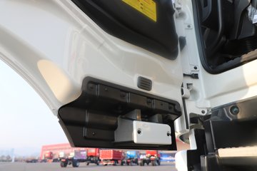 �����½� ����X7 320���� 4X2 ��س�ͼƬ