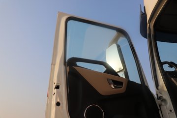 �����½� ����X7 320���� 4X2 ��س�ͼƬ