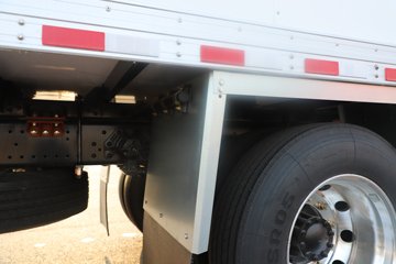 �����½� ����X7 320���� 4X2 ��س�ͼƬ