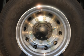 �����½� ����X7 320���� 4X2 ��س�ͼƬ