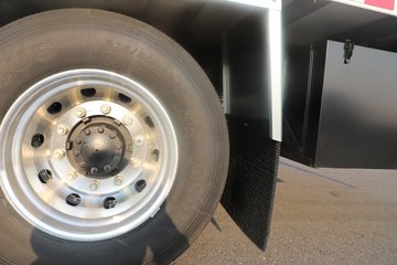 �����½� ����X7 320���� 4X2 ��س�ͼƬ