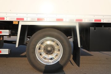 �����½� ����X7 320���� 4X2 ��س�ͼƬ