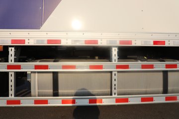 �����½� ����X7 320���� 4X2 ��س�ͼƬ