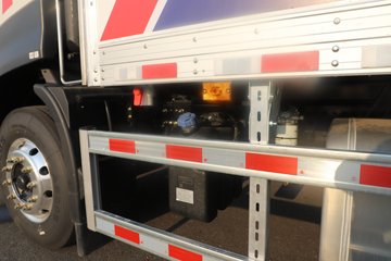 �����½� ����X7 320���� 4X2 ��س�ͼƬ