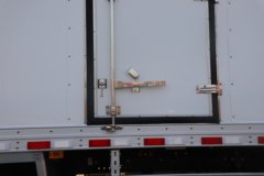 东风新疆 畅行X7 320马力 4X2 冷藏车 东风新疆 畅行X7 320马力 4X2 冷藏车