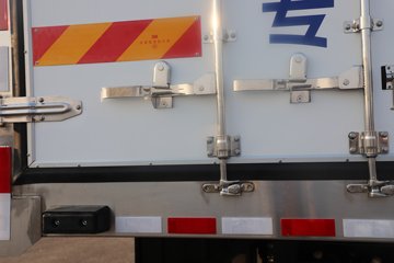 �����½� ����X7 320���� 4X2 ��س�ͼƬ