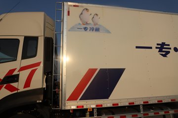 �����½� ����X7 320���� 4X2 ��س�ͼƬ