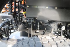 陕汽德龙X5000E 8X4 8米纯电动自卸车 宁德时代600.92kWh