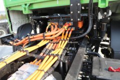 陕汽德龙X5000E 8X4 8米纯电动自卸车 宁德时代600.92kWh