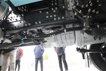��������M5000E �������� 6X4 ƽ�� ���綯ǣ���� 400kWhͼƬ