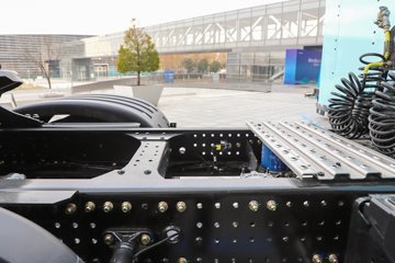 ��������M5000E �������� 6X4 ƽ�� ���綯ǣ���� 400kWhͼƬ