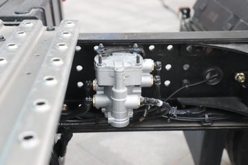 ��������M5000E �������� 6X4 ƽ�� ���綯ǣ���� 400kWhͼƬ