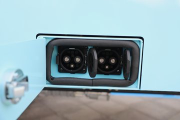 ��������M5000E �������� 6X4 ƽ�� ���綯ǣ���� 400kWhͼƬ