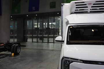 �����ͼ ������ 4X2 3.3�׵��Ŵ��綯��س� ��������43.2kWhͼƬ