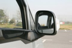 东风途逸T7 2025款 1.6L汽油 122马力 5档 2.505米双排栏板微卡 东风途逸T7 2025款 1.6L汽油 122马力 5档 2.505米双排栏板微卡