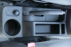 东风途逸T7 2025款 1.6L汽油 122马力 5档 2.505米双排栏板微卡 东风途逸T7 2025款 1.6L汽油 122马力 5档 2.505米双排栏板微卡