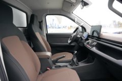 解放悦图 豪华版 2L汽油 5档 3.45米单排厢式微卡