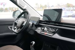 解放悦图 豪华版 2L汽油 5档 3.45米单排厢式微卡