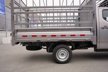 �����ͼ ������ 1.6L���� 122���� ����5�� 2.6��˫�Ų�դʽ΢��(��̥)ͼƬ