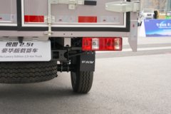 解放悦图 豪华版 1.6L汽油 122马力 东安5档 2.6米双排仓栅式微卡(后单胎)