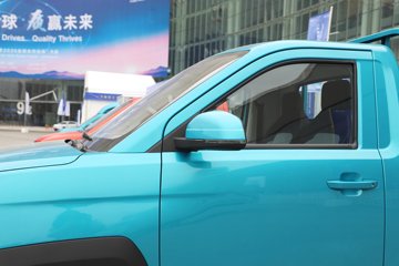 �����ͼ ������ 1.6L CNG 105���� ����5�� 3.3�׵�������΢��(��̥)ͼƬ