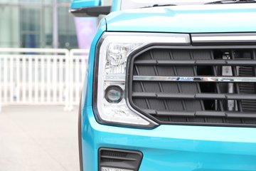 �����ͼ ������ 1.6L CNG 105���� ����5�� 3.3�׵�������΢��(��̥)ͼƬ