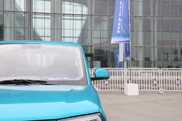 �����ͼ ������ 1.6L CNG 105���� ����5�� 3.3�׵�������΢��(��̥)ͼƬ
