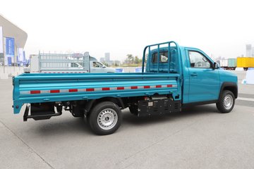 �����ͼ ������ 1.6L CNG 105���� ����5�� 3.3�׵�������΢��(��̥)ͼƬ