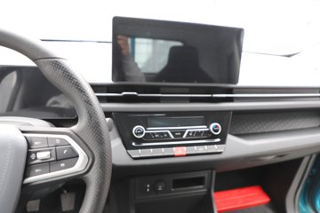 �����ͼ ������ 1.6L CNG 105���� ����5�� 3.3�׵�������΢��(��̥)ͼƬ